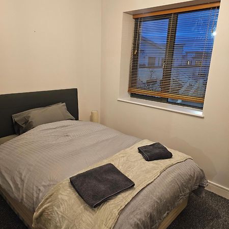 Cozy 2 Bedroom Apartment Кілкенні Екстер'єр фото
