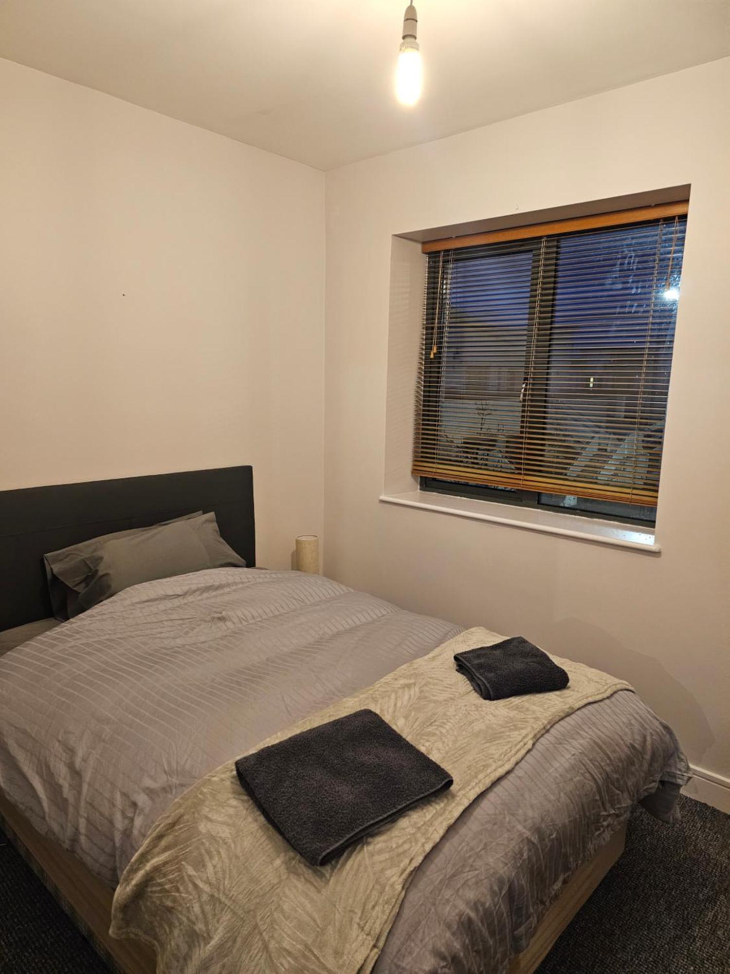 Cozy 2 Bedroom Apartment Кілкенні Екстер'єр фото
