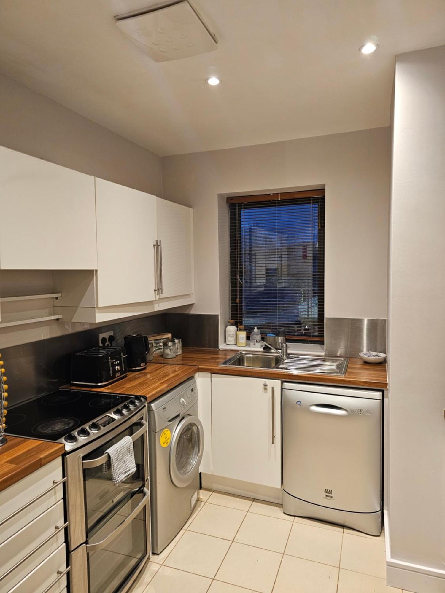 Cozy 2 Bedroom Apartment Кілкенні Екстер'єр фото