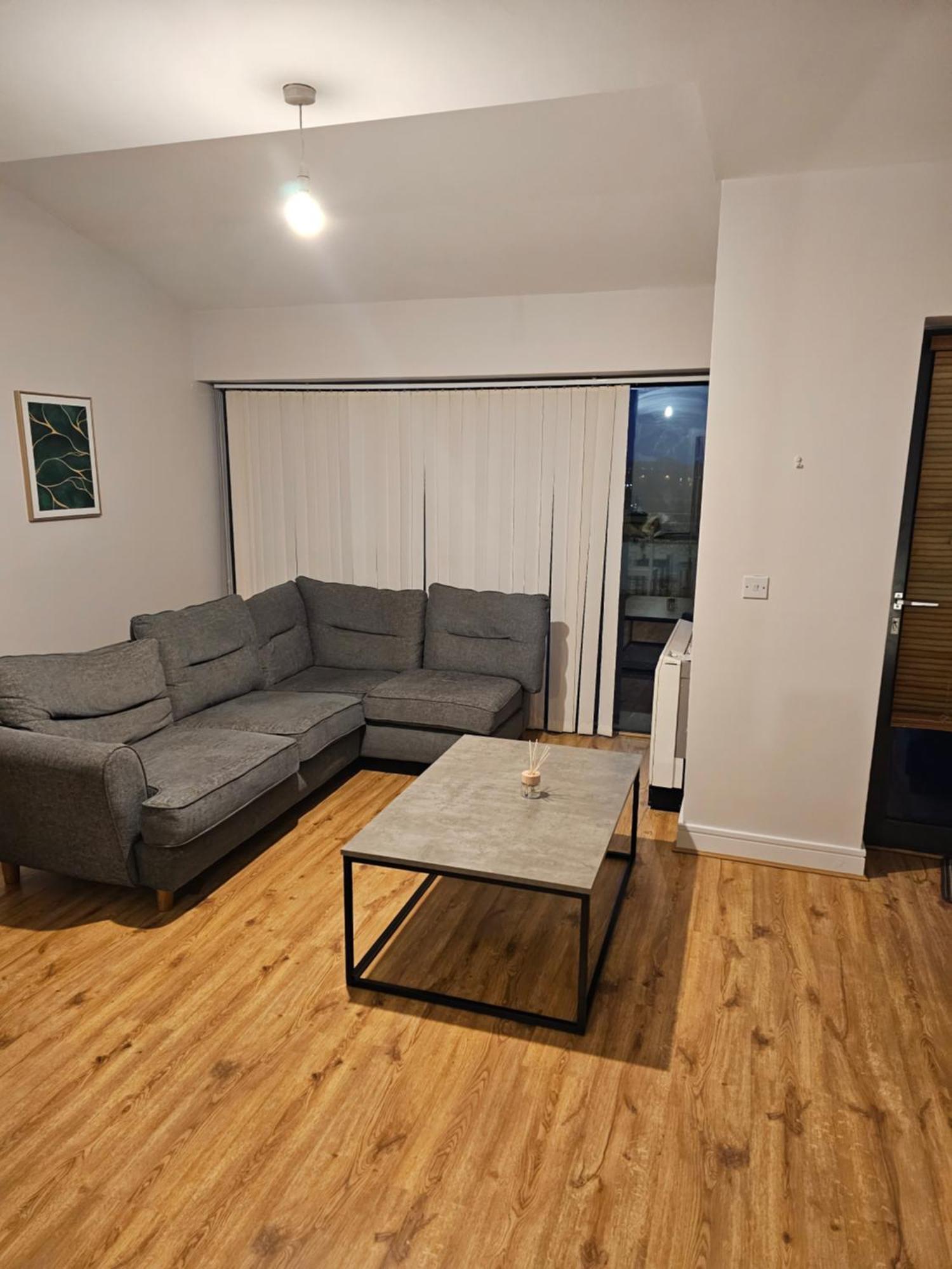 Cozy 2 Bedroom Apartment Кілкенні Екстер'єр фото